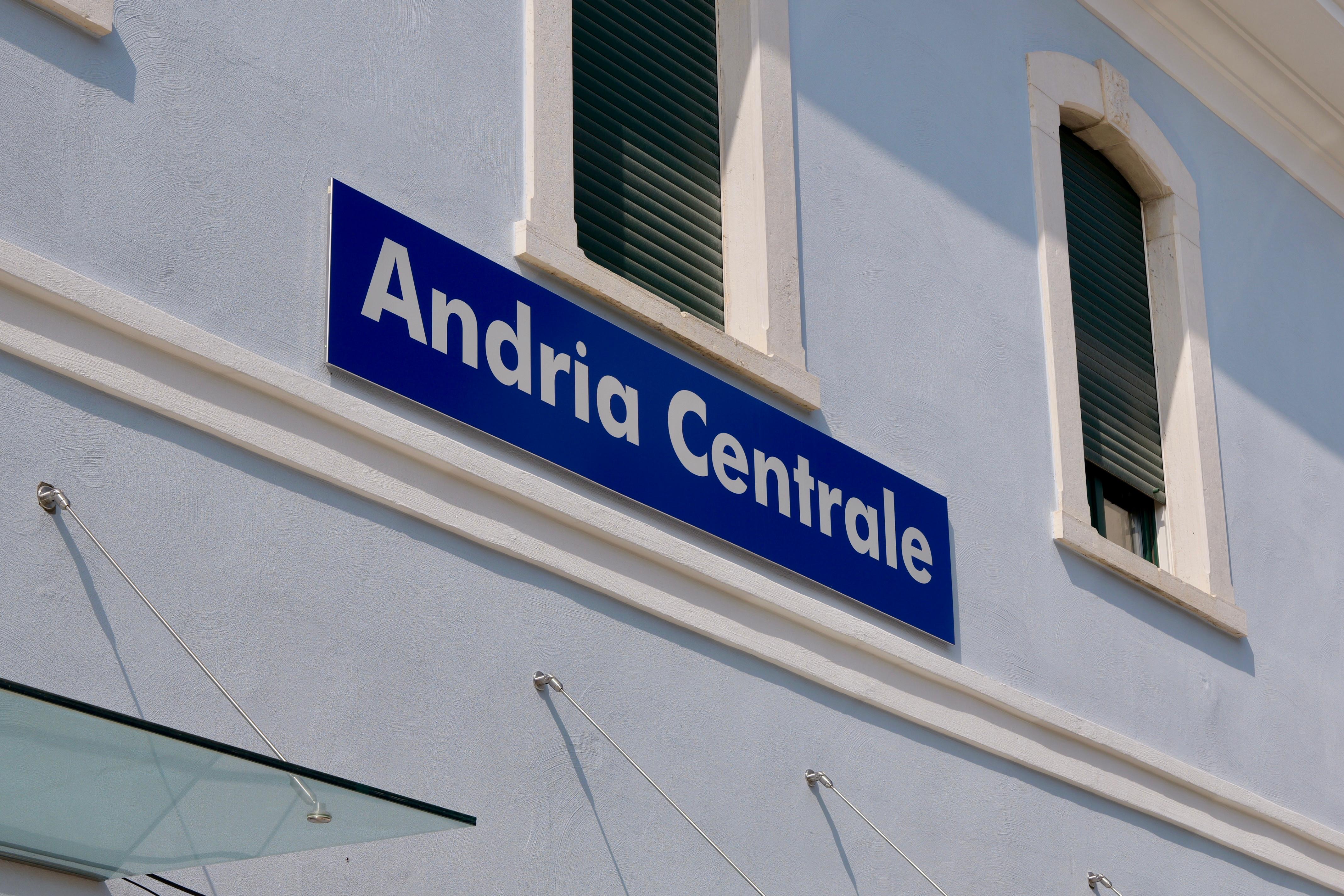 Galleria Decennale del disastro ferroviario Andria Corato: discorso del presidente Decaro - Diapositiva 2 di 9